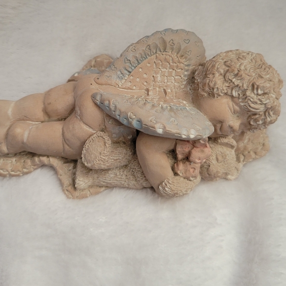 Carved baby angel - Picture 7 of 8